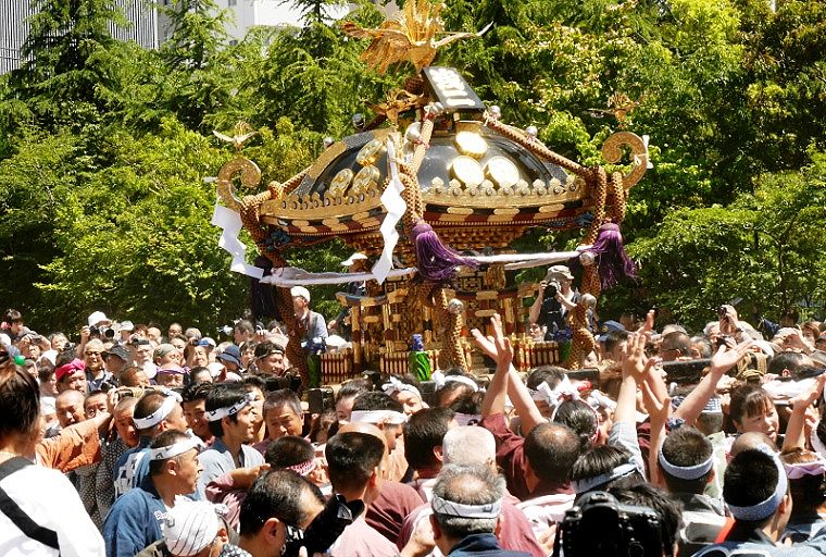 浅草二町会神輿。'14.05.17.