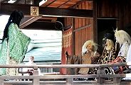 太々神楽の剣の舞奉納。'11.09.11.