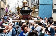 明光会商店街で小休止。'12.01.01.