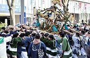 殿の横田担ぎの川崎道祖神。'12.02.11.