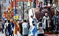 川崎街道休息所前。'12.04.01.