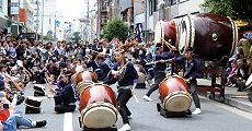 奉納天城連峰太鼓。'12.05.20.