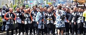 鳶頭の前に立つは無粋。'12.05.19.