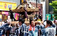 気合入れて北口へ出立だ!。'12.05.27.