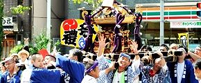 神社前から折り返し南部町会を目指す。'12.08.18.