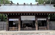 神明檜造りの伊勢山皇大神宮本殿。'12.08.19.