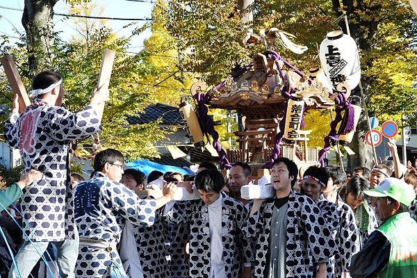 落合町会の駒札は宮元。'12.11.18.