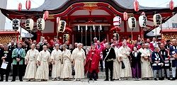 宮司や総代が式典に参列。'13.05.26.