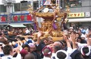 台座や小鳥の彫金が見事。07.09.23.