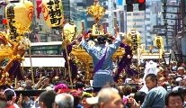 整備のため駐機して、いざ日本橋中央へ。08.06.15.