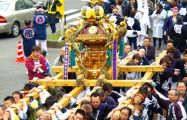 提灯二丁掲げる絋輝連。09.02.11.