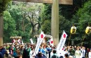 南参道の大鳥居。09.02.11.