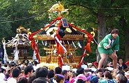 公園円周を巡行開始です。09.11.01.