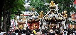 yokohama-pareido3.jpg(15873 byte)