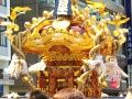 山王祭日本橋一丁目町会神輿の魂振り。08.06.15.