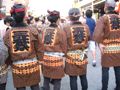 粋ですね三社祭揃いの半纏姿。06.05.21.