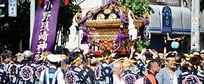 元入谷町会の担ぎ。'13.05.19.