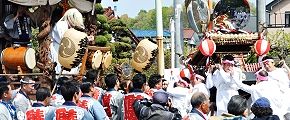 祗園囃子との激しい掛け合い。'13.04.14.