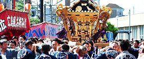 威勢よく多摩川駅へと渡御。'13.06.09.