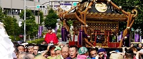 騎乗宮司も悠然と。'13.07.28.