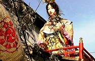 妖艶な山車の乙姫。'13.08.18.