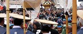高張り提灯の総出迎え。'13.08.04.