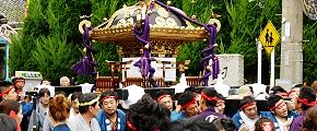 広い通りにやっと出た。'13.09.08.