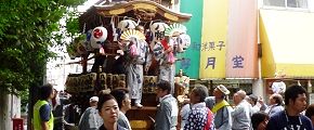 扇動役は身を屈める。'13.09.23.