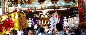 鳥居に注意しろの声。'13.10.13.