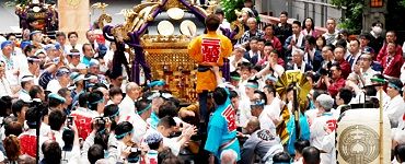 町会渡し渡御の木が打たれ。'14.05.05.