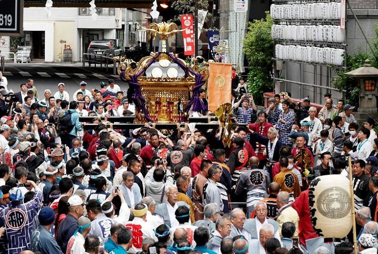 社頭の神社通りの担ぎ。'14.05.05.