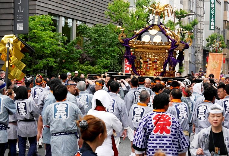 学生街となる錦華通り。'14.05.05.