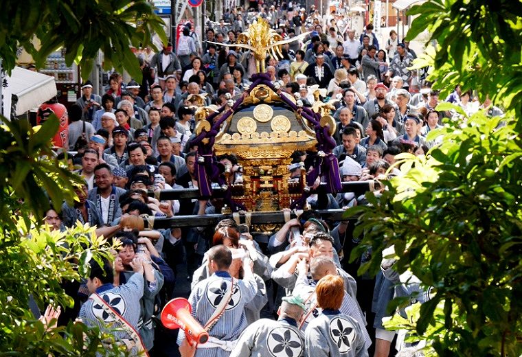西町会お神酒所から渡御再開。'14.05.11.