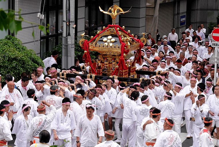 金助町会が本郷四丁目へ。'14.05.25.