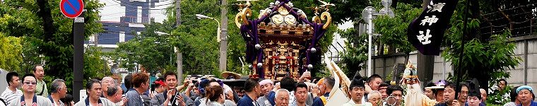中道中が明治通りに到着。'14.05.25.