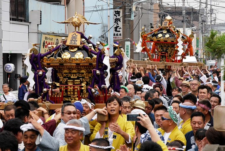 棒睦神輿がお礼の差し上げ。'14.07.13.