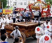 大型の台車。'14.08.02.