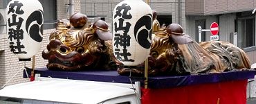 丸山神社の獅子頭。'14.09.07.