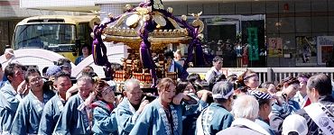 女神輿が先導。'14.09.14.