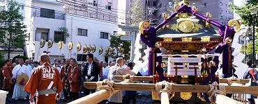 鳥居前の広場で神事。'14.09.14.