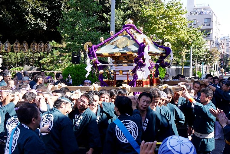 神社前の見番通り。'14.09.14.