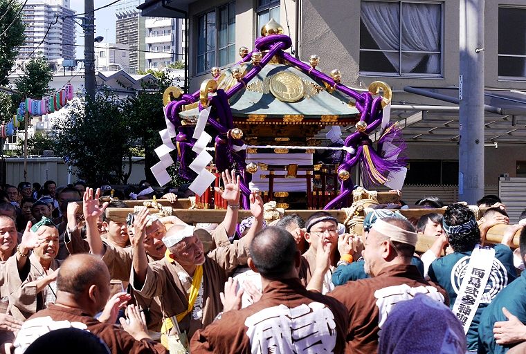 向島二・三丁目町会の担ぎ。'14.09.14.