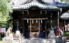 権現造の社殿。'14.09.14.