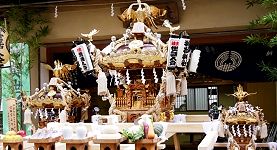 修復された三基の宮神輿。'14.10.04.
