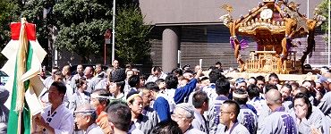 赤坂消防署交差点横断。'14.09.28.