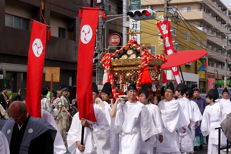 神輿渡御行列。'15.04.12.