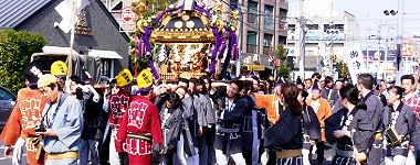 武蔵野線新小平駅前。'15.04.26.