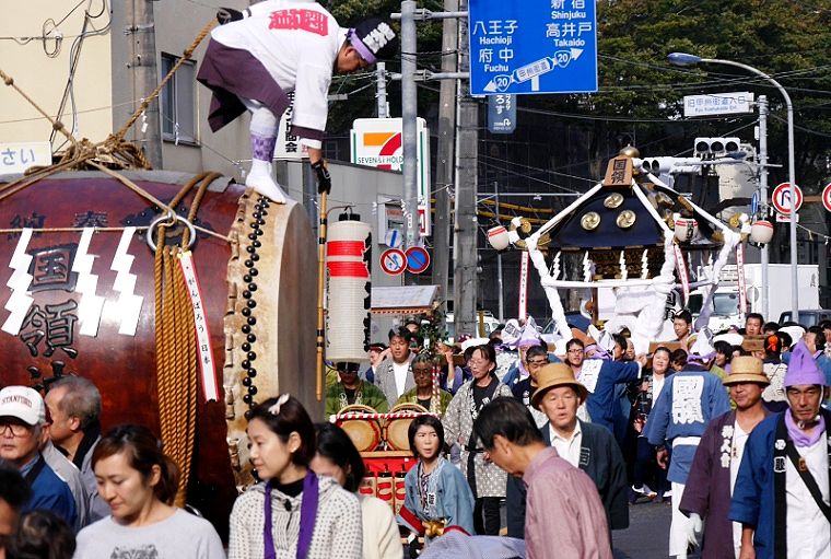 甲州街道調布三叉路から国領へ折り返す。'14.10.12.