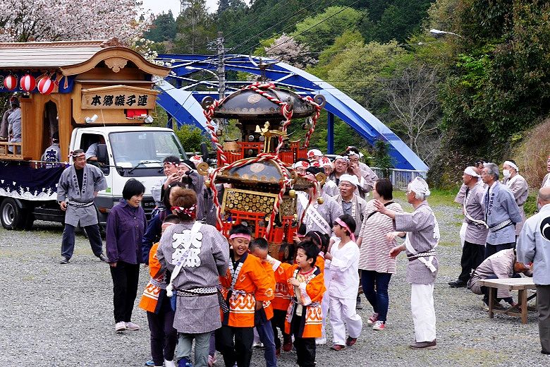 旧秋川ドライブイン。'15.04.19.