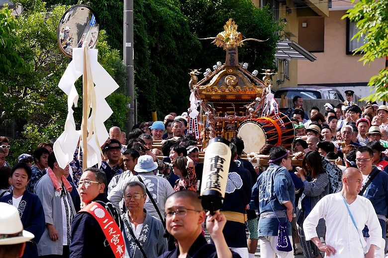 中央5丁目の急坂。'15.05.17.